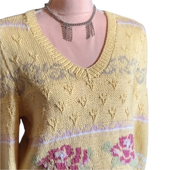 VTG 70s Yellow Pink Floral Cable Knit Vneck Sweater Large *Fits like Small - Picture 3 of 16
